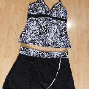 V Neck Grey, White, Black Tankini - Size XXL & XXXL - Skirted Bottoms -  New